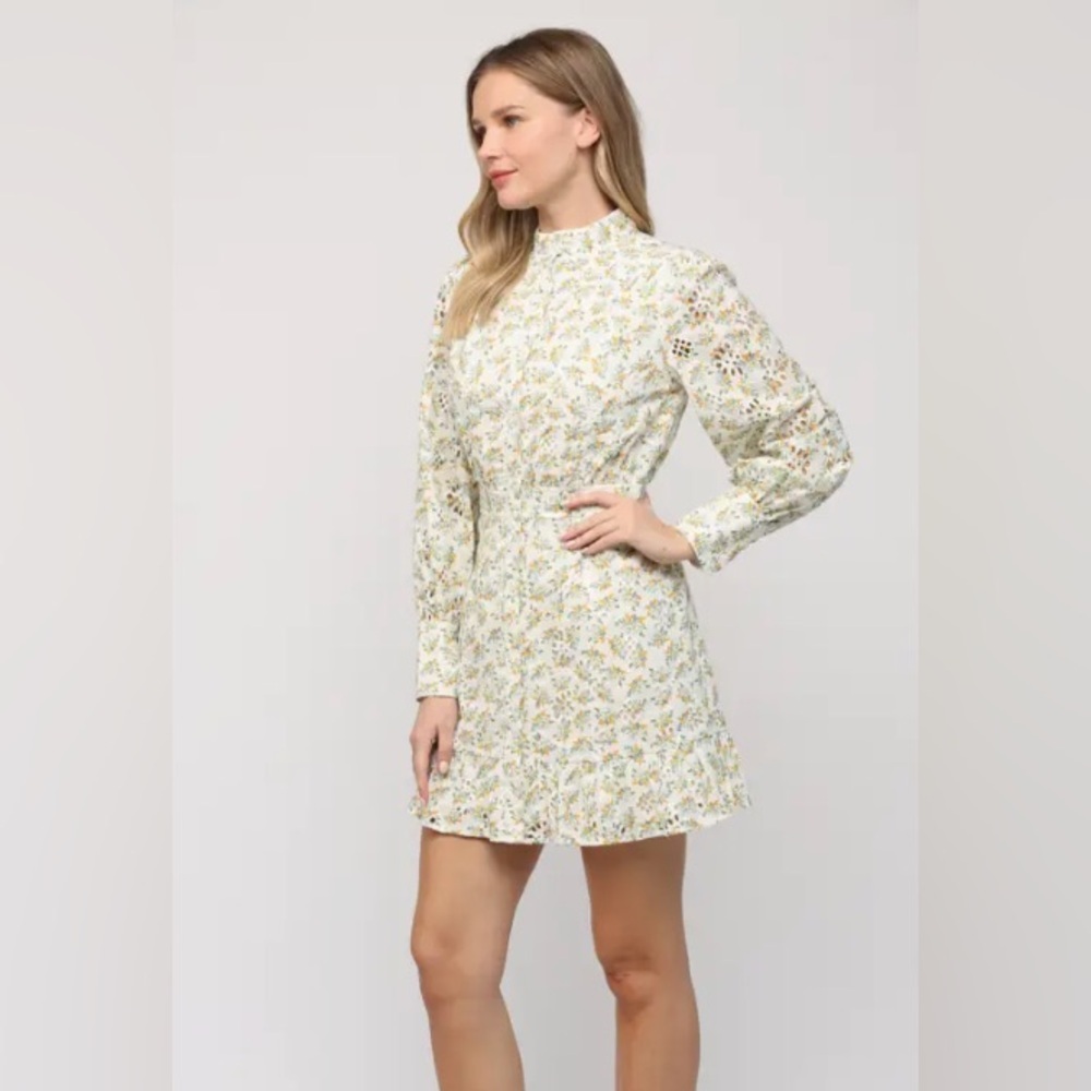 NWT, Fate, Broderie Eyelett Floral Button-Up Dress‎